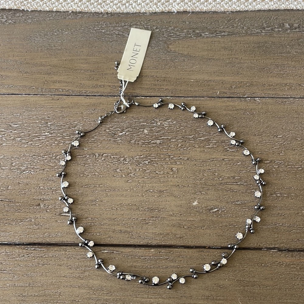 Vintage MONET necklace with expansion chain.